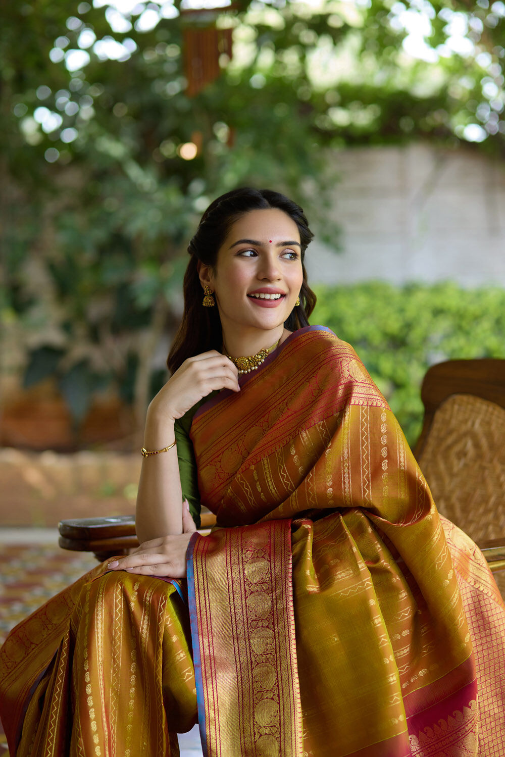 Buy Off White Banaras Silk Saree Online | Taneira | Taneira