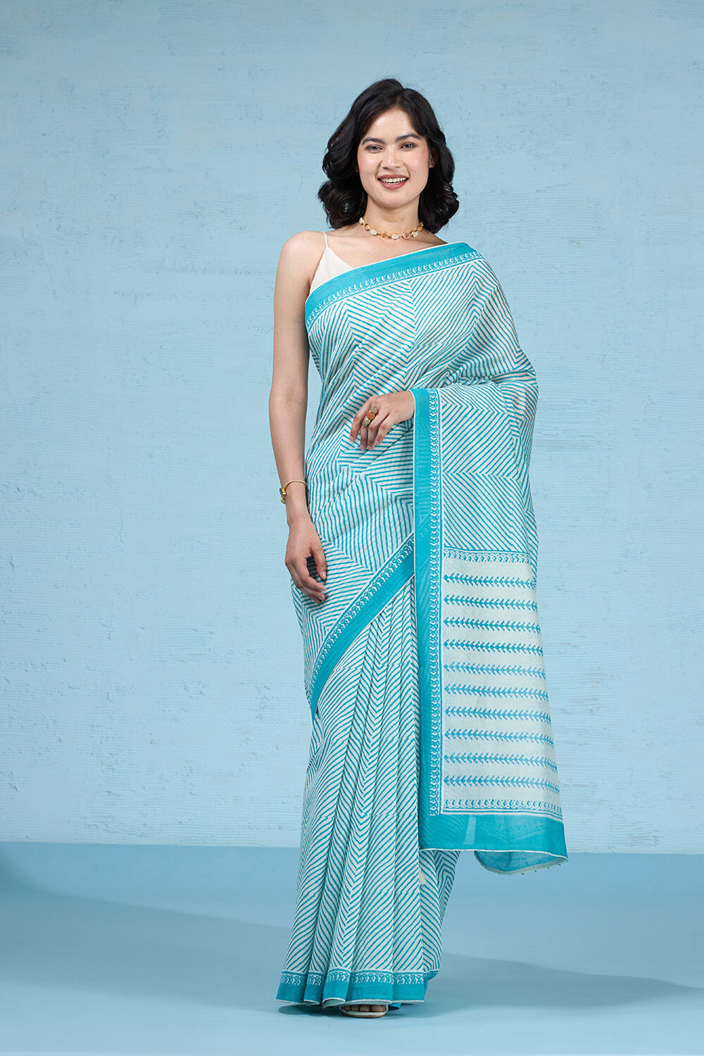 Blue Gadwal Handloom Silk Cotton Sarees with Ganga Jamuna Borders | Si –  PattuChela