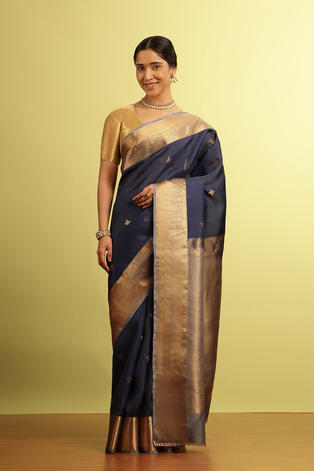 6.3 m (with blouse piece) Festive Wear Pure Silk Handloom Maharani Paithani  at Rs 13500 in Nashik