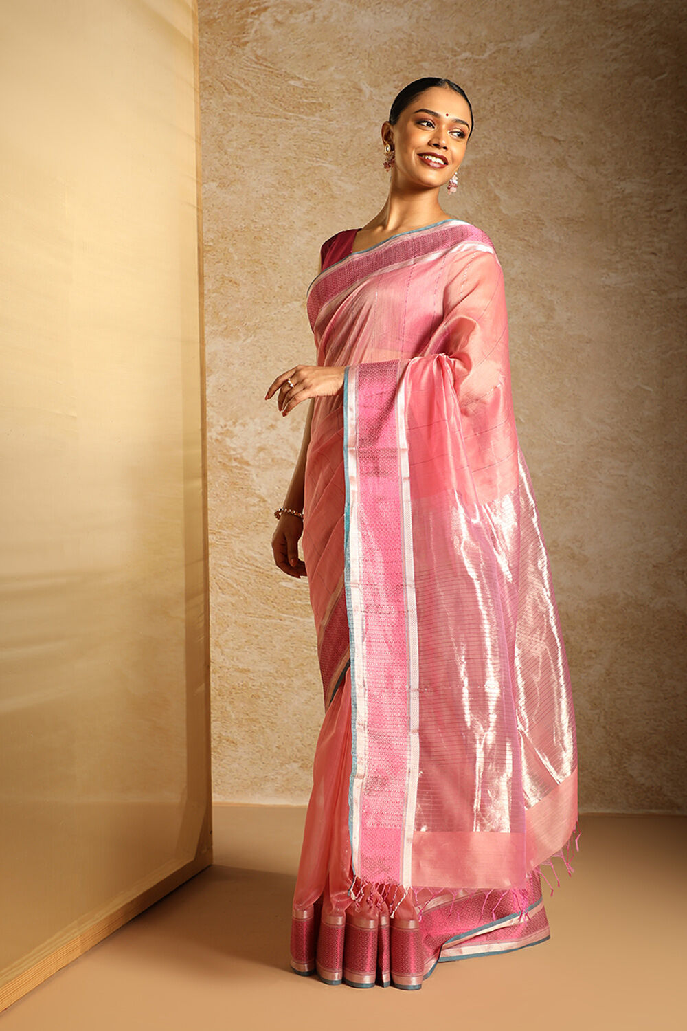 Arvi Discoverdiva Maheshwari handwoven saree| traditional with price – Diva