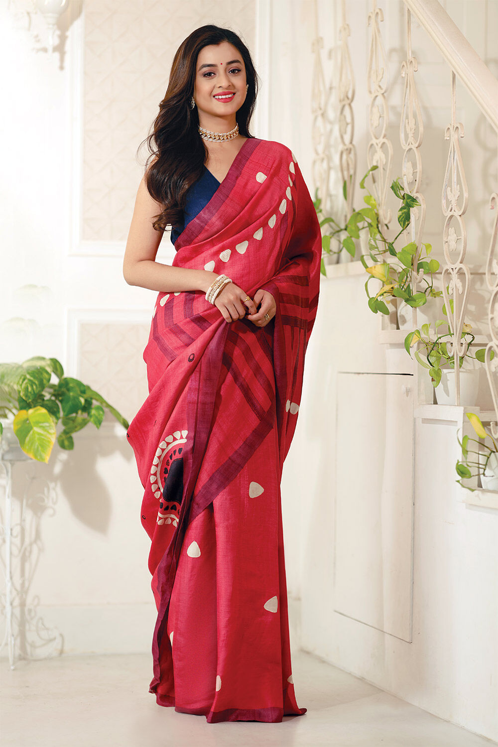 Buy Red Jaya Floral Zardozi Embroidered Saree With Unstitched Blouse Online  - RI.Ritu Kumar India Store View