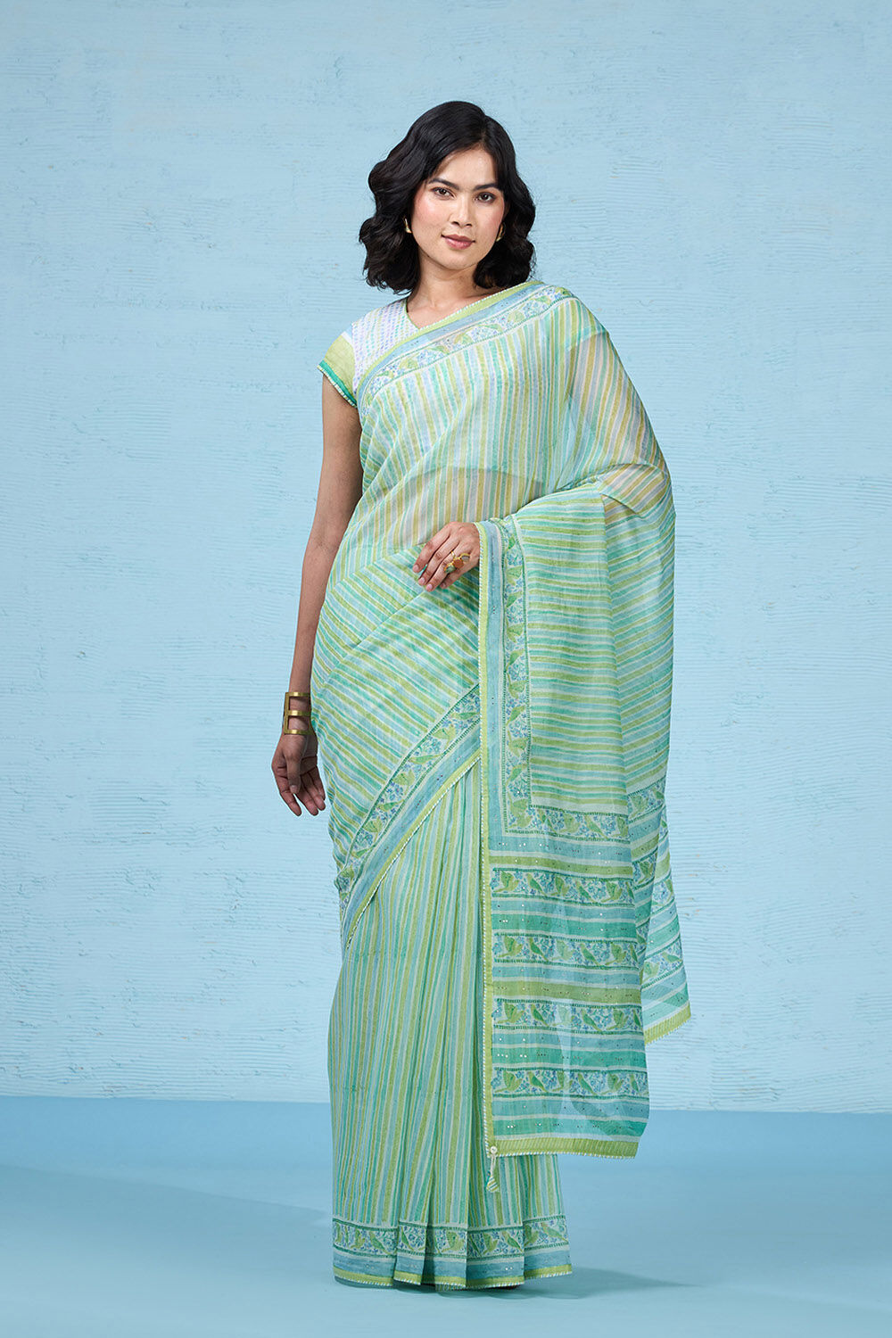 Taneira Green & Pink Zari Silk Cotton Maheshwari Saree Price in India, Full  Specifications & Offers | DTashion.com