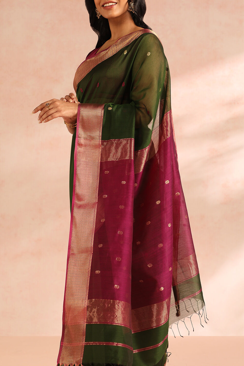 Know about the Glorious Maheshwari Silk Saree Origin from Central India l  iTokri आई.टोकरी