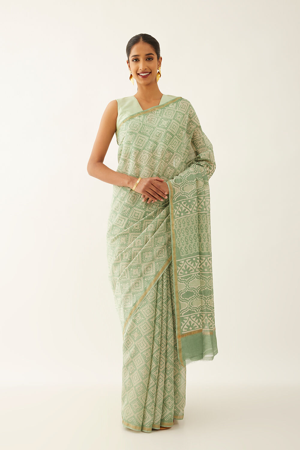 Summer Moods. Dabu Block Printed Maheshwari Saree - Blue Flora & Waves